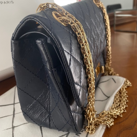 CHANEL 2.55 AUTHENTIC NEW - Picture 2 of 5